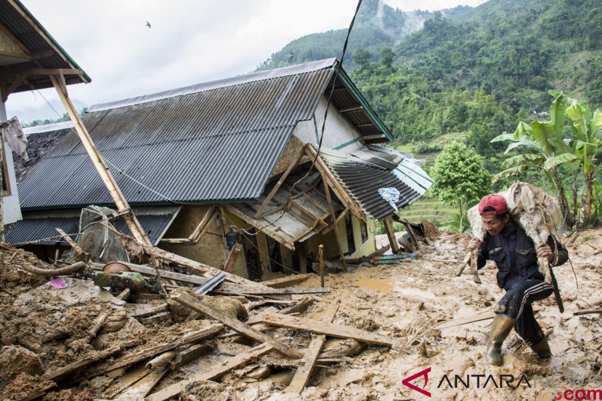Death toll of Sukabumi landslide reaches 15