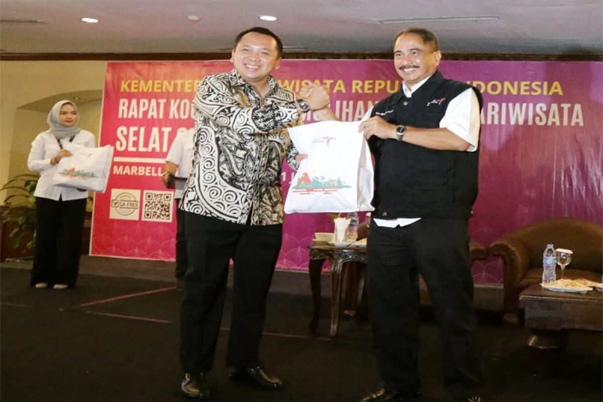 Menpar Puji Gubernur Ridho Karena Cepat Pulihkan Pariwisata Lampung