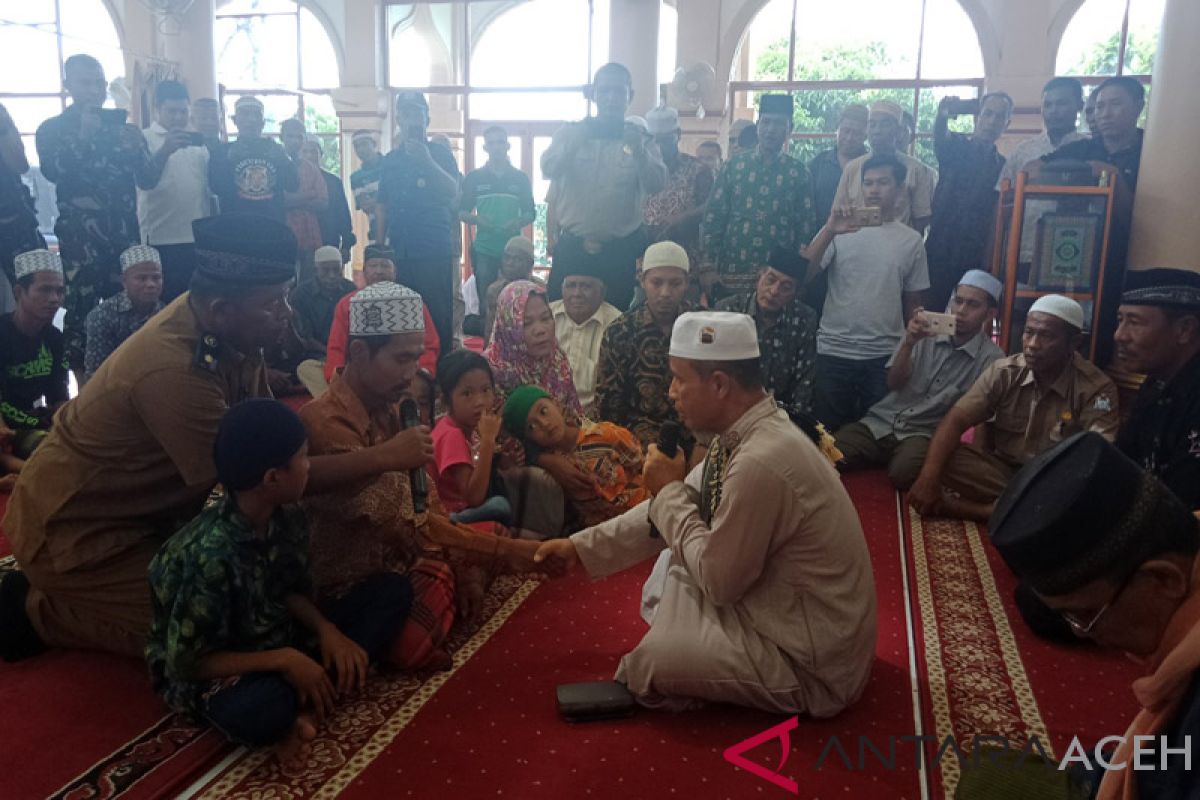 22 warga Nias masuk Islam di Aceh Barat