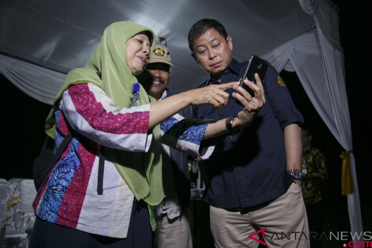 Gunung Merapi mengeluarkan guguran lava dengan jarak luncur 500 meter