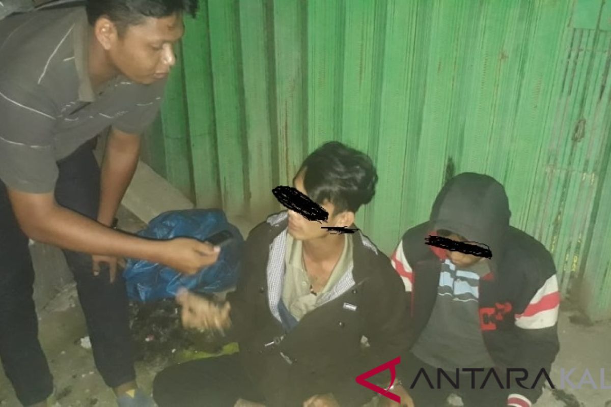 Transaksi Narkoba, dua warga Kukar diamankan BNNK Samarinda.