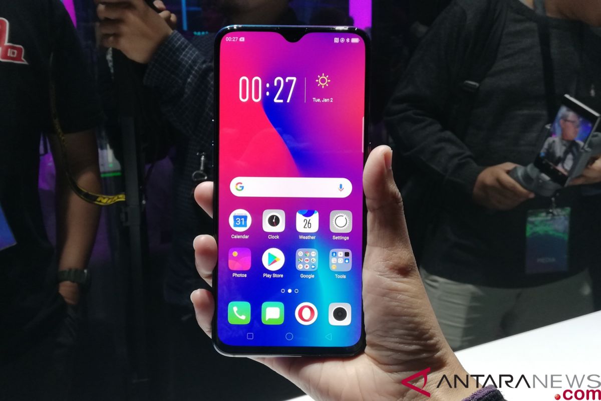 OPPO luncurkan ponsel premium R17 Pro