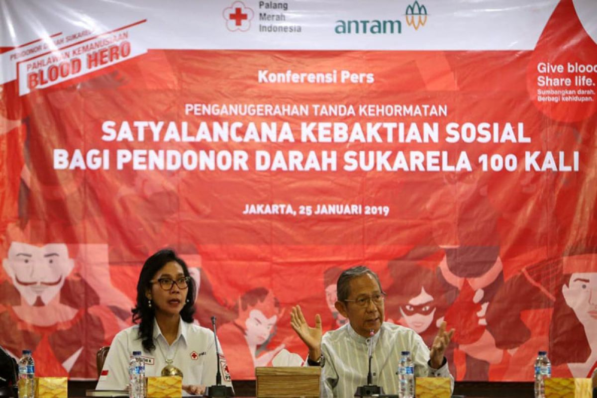 PMI dan ANTAM berikan dukungan penghargaan Satyalancana