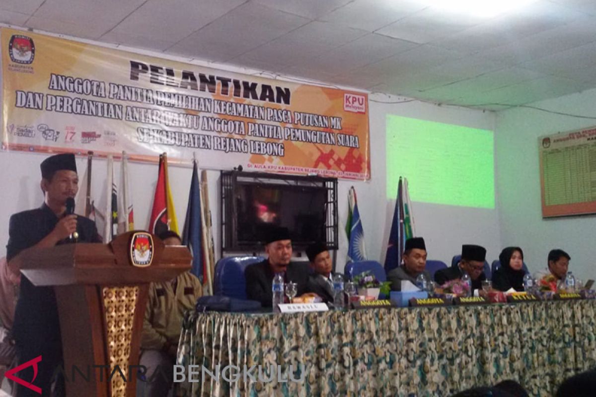 KPU Rejang Lebong lantik 30 anggota PPK tambahan