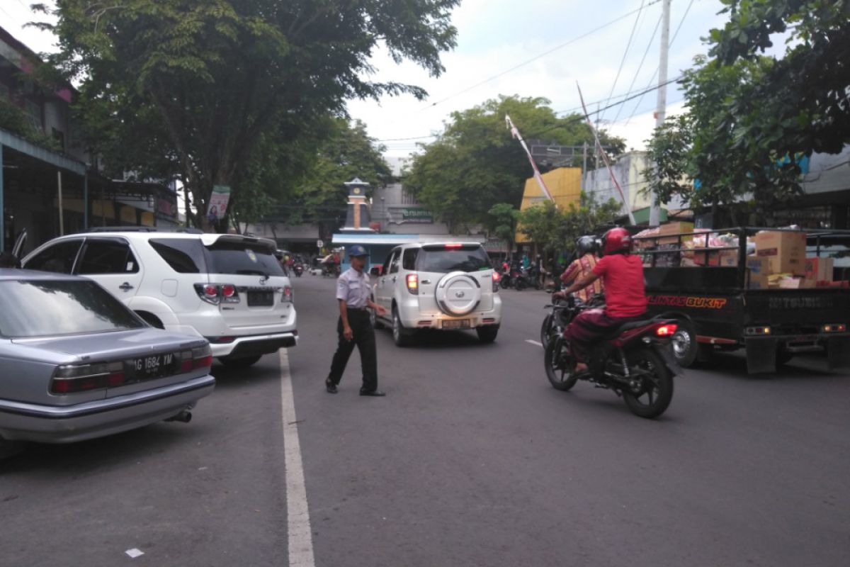 Pemkab Trenggalek Evaluasi Capaian PAD Parkir pada 2018