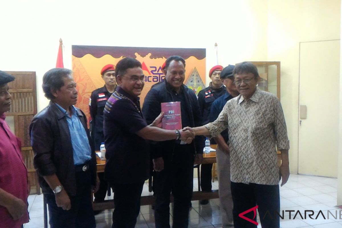 Buku "PDI dalam pusaran politik Orde Baru" diluncurkan