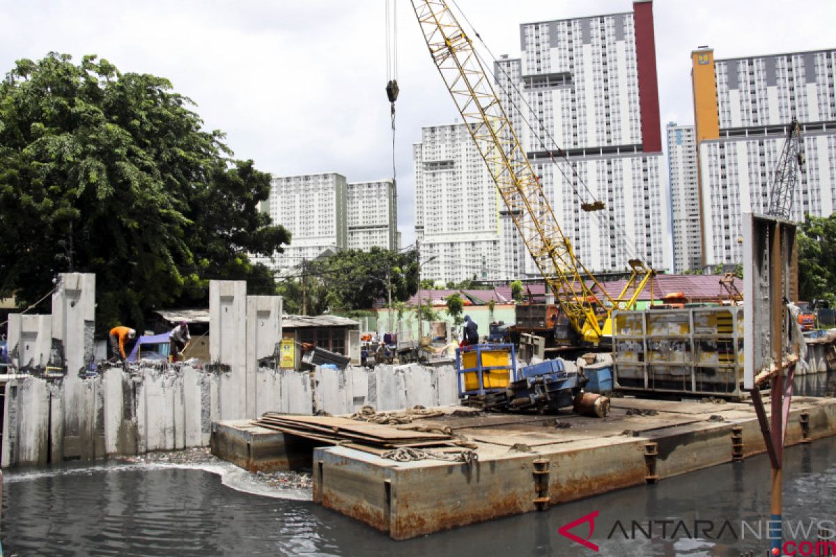 Jaktim ingin tingkatkan daya sedot rumah pompa 10 kali lipat