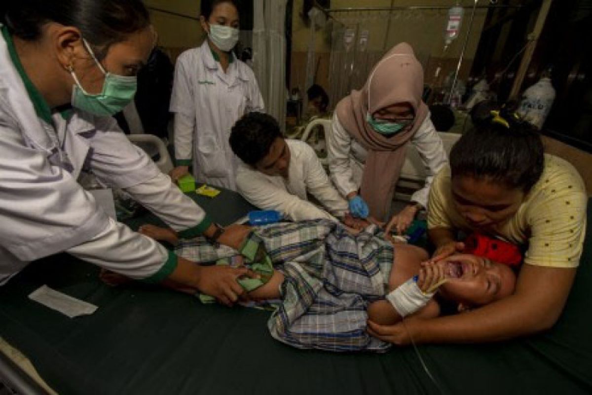 Pengungsi Keracunan Makanan Bantuan