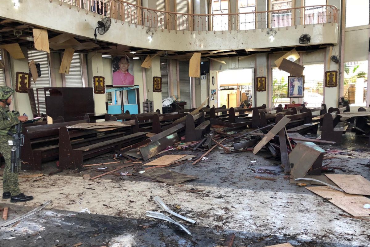Dua pelaku bom bunuh diri di gereja Filipina adalah warga Indonesia