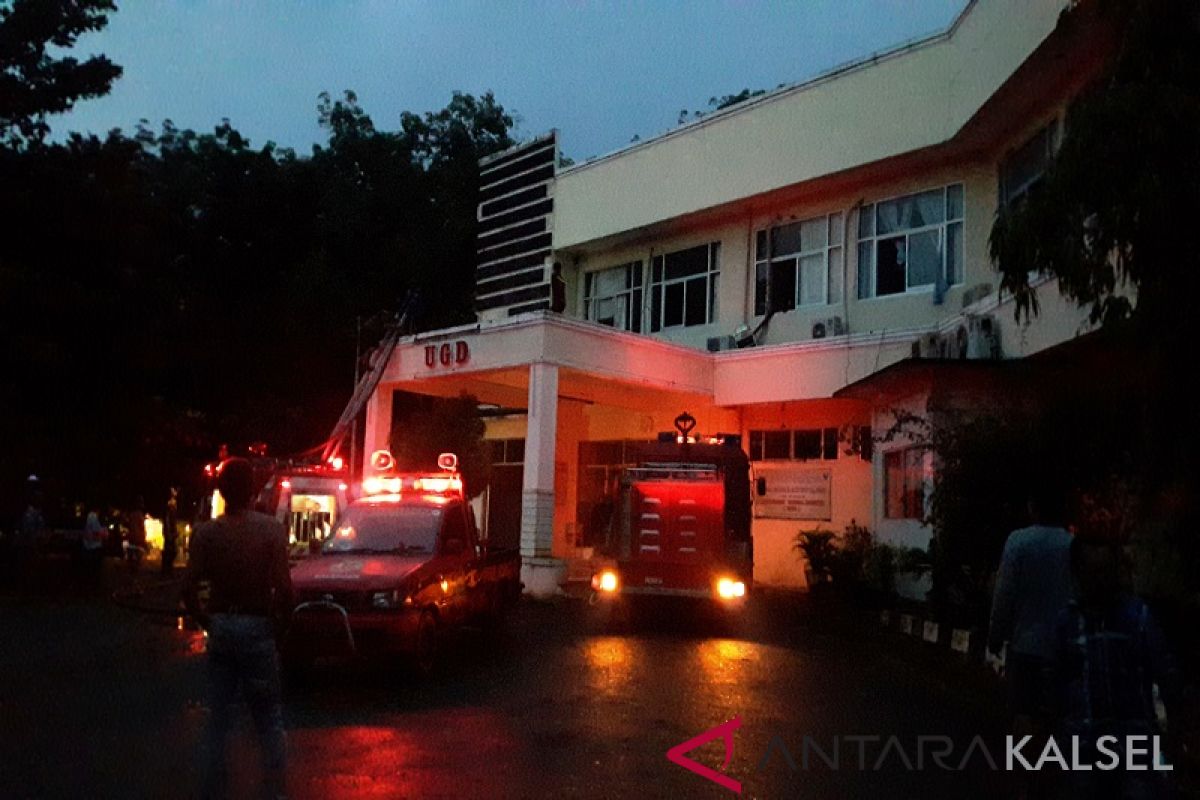Patients at Balangan Hospital flee to save themselves