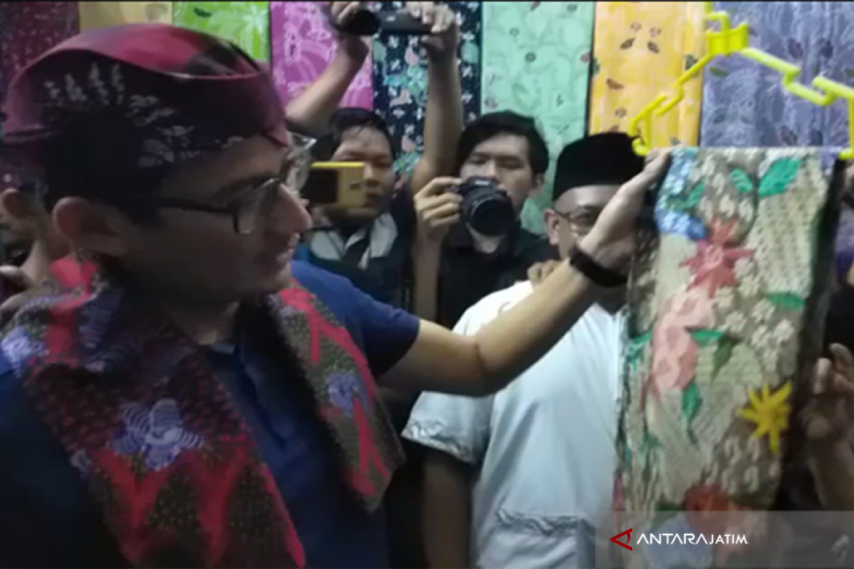 Sandi Dukung Branding Mobil Batik Tulis Pemkab Pamekasan