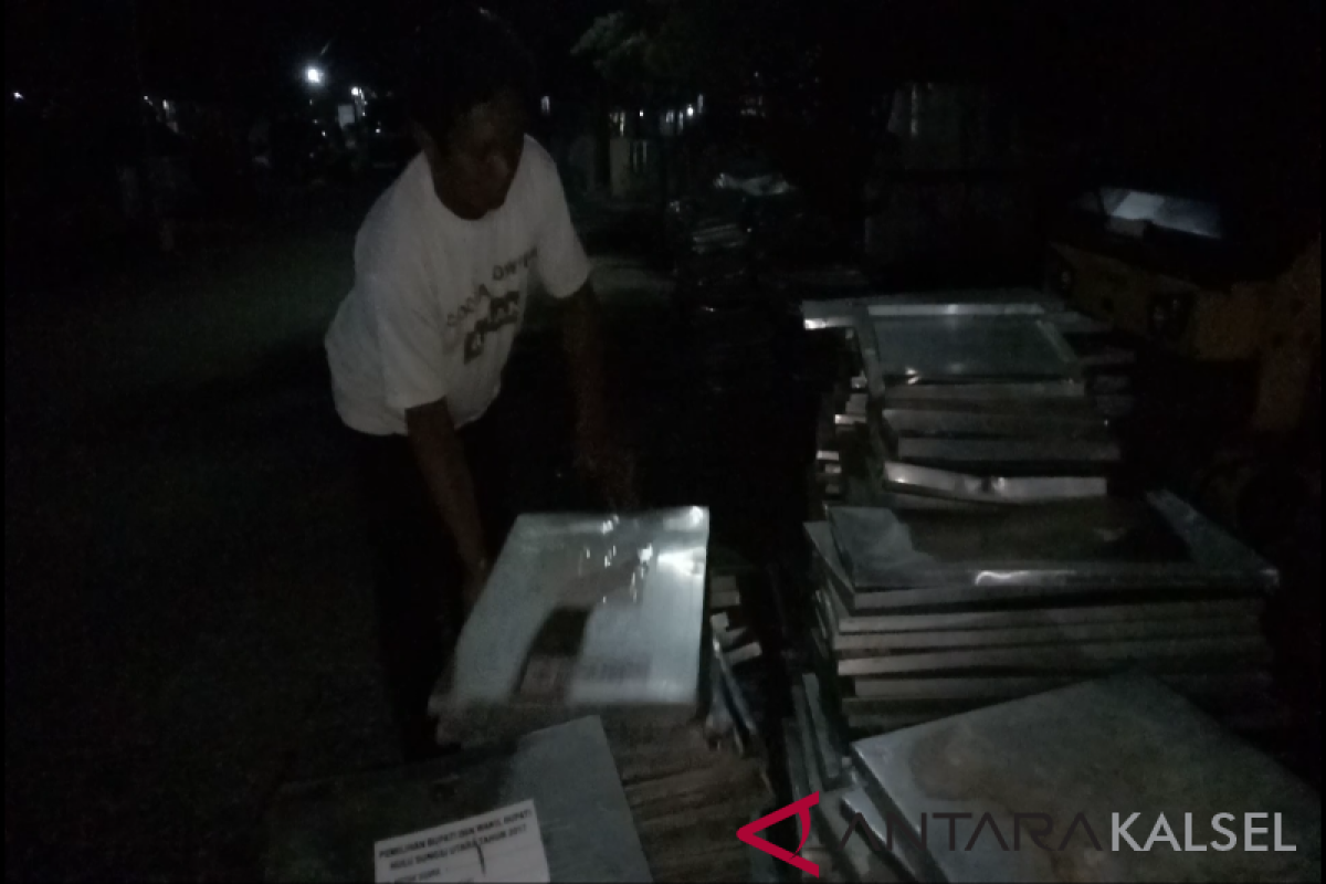 Lelang kotak suara aluminium KPU HSU laku Rp123 juta