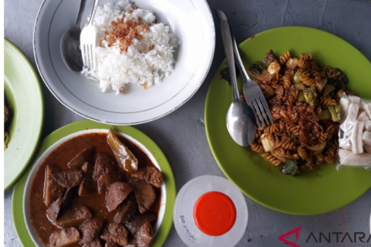 Rumah Makan Menu Jengkol Hadir di Jakarta