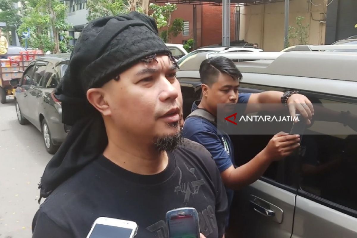 Fahri Hamzah Jenguk Ahmad Dhani Jelang Pemindahan ke Surabaya