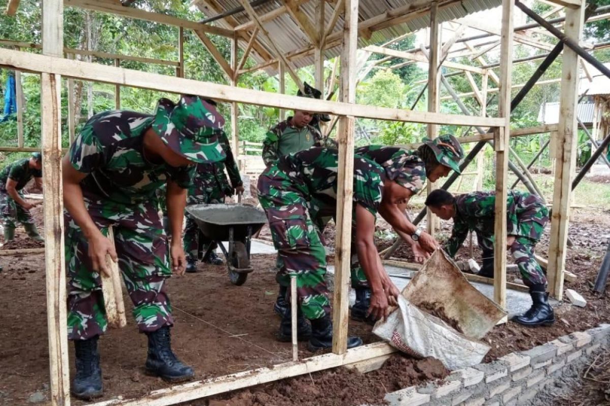 TNI AD kebut pengerjaan huntara bagi korban terdampak tsunami