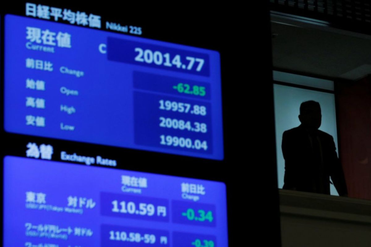 Penghindaran risiko dorong bursa saham Tokyo dibuka melemah tajam