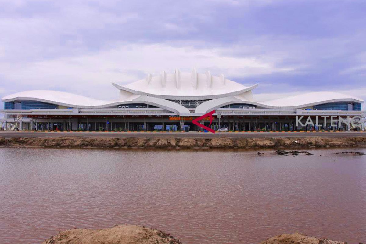 Terminal baru Bandara Tjilik Riwut mulai beroperasi meski belum diresmikan Jokowi