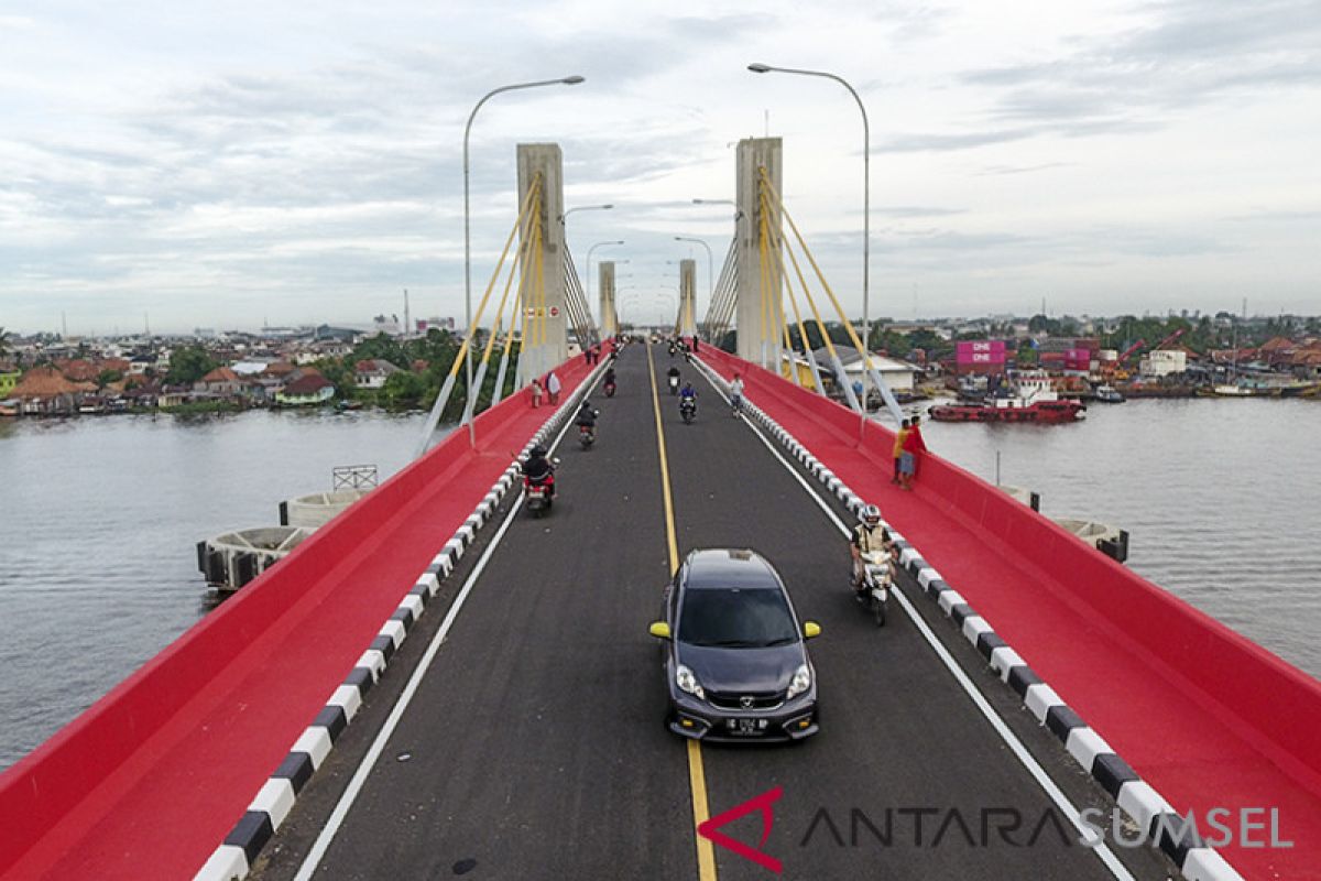 Jembatan Musi IV urai 40 persen kemacetan jembatan ampera