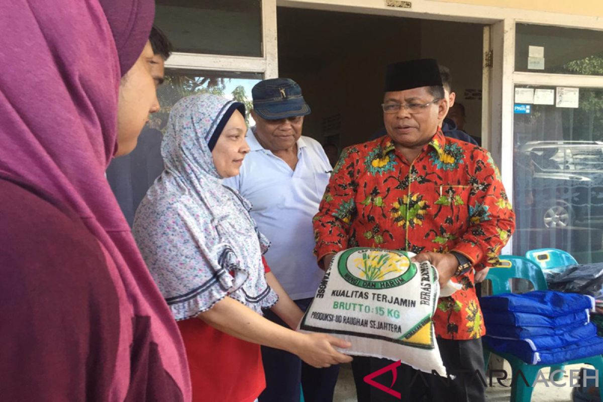 Pemkot Banda Aceh salurkan bantuan masa panik korban kebakaran