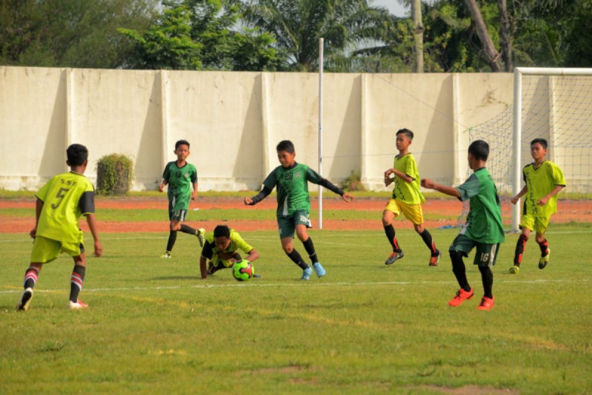 32 tim U-12 mengikuti Alex noerdin CUP