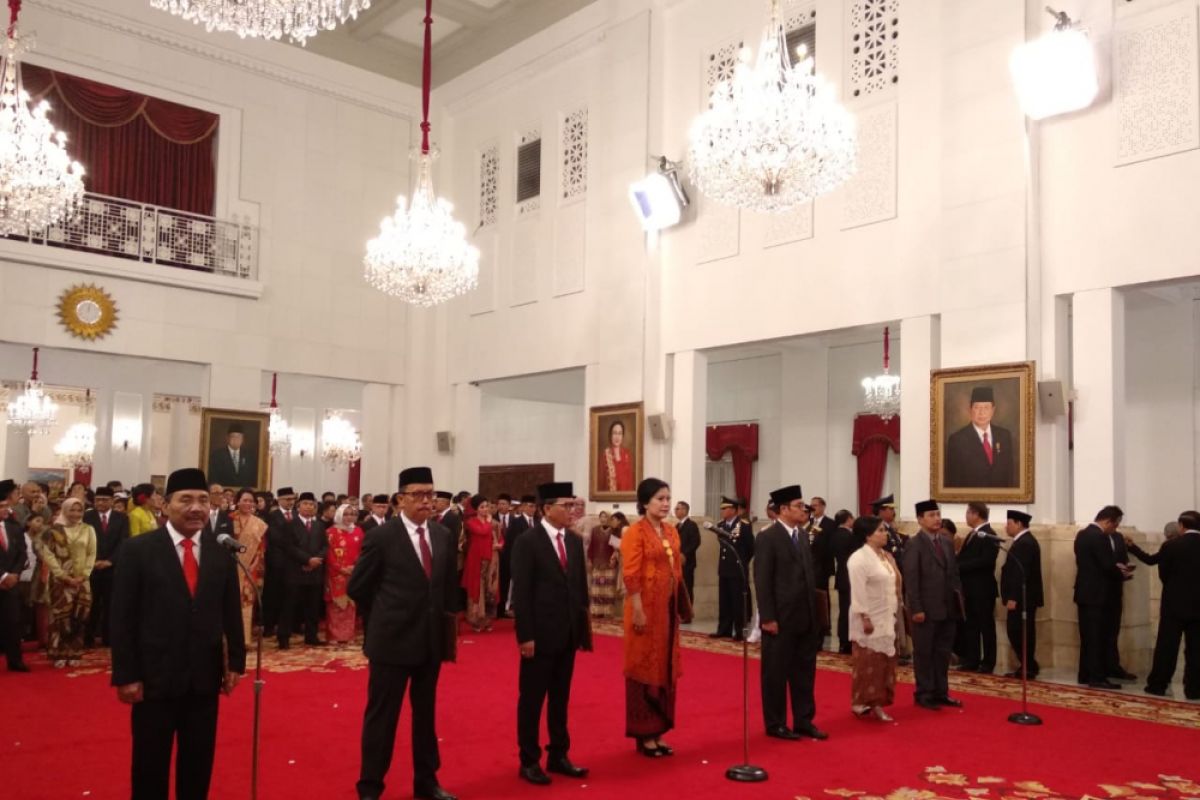 President Jokowi witnesses swearing in of LPSK commissioners