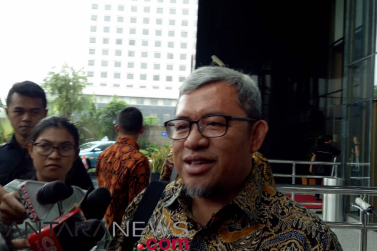 Aher: Ada miskomunikasi antara saya dan KPK