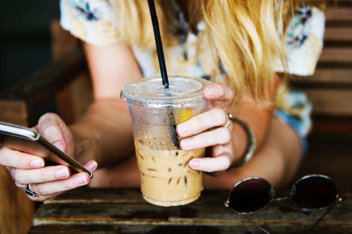 Benarkah minuman manis dingin bikin gemuk?