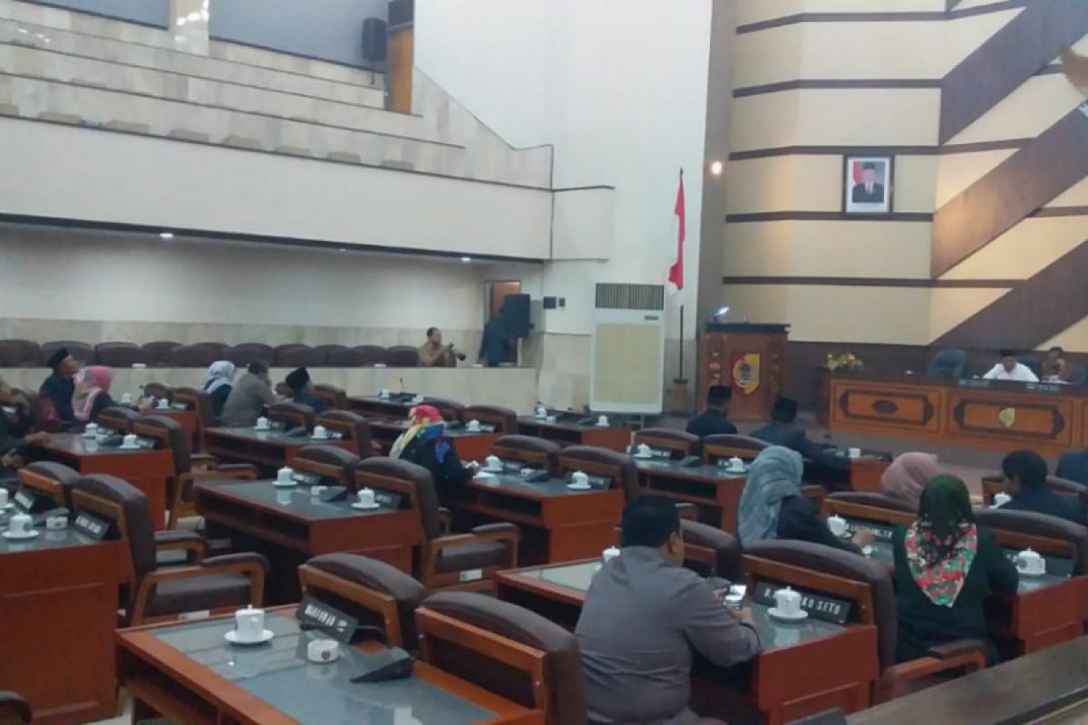 Jadi Terpidana Korupsi, Ketua DPRD Jember Thoif Zamroni Diberhentikan