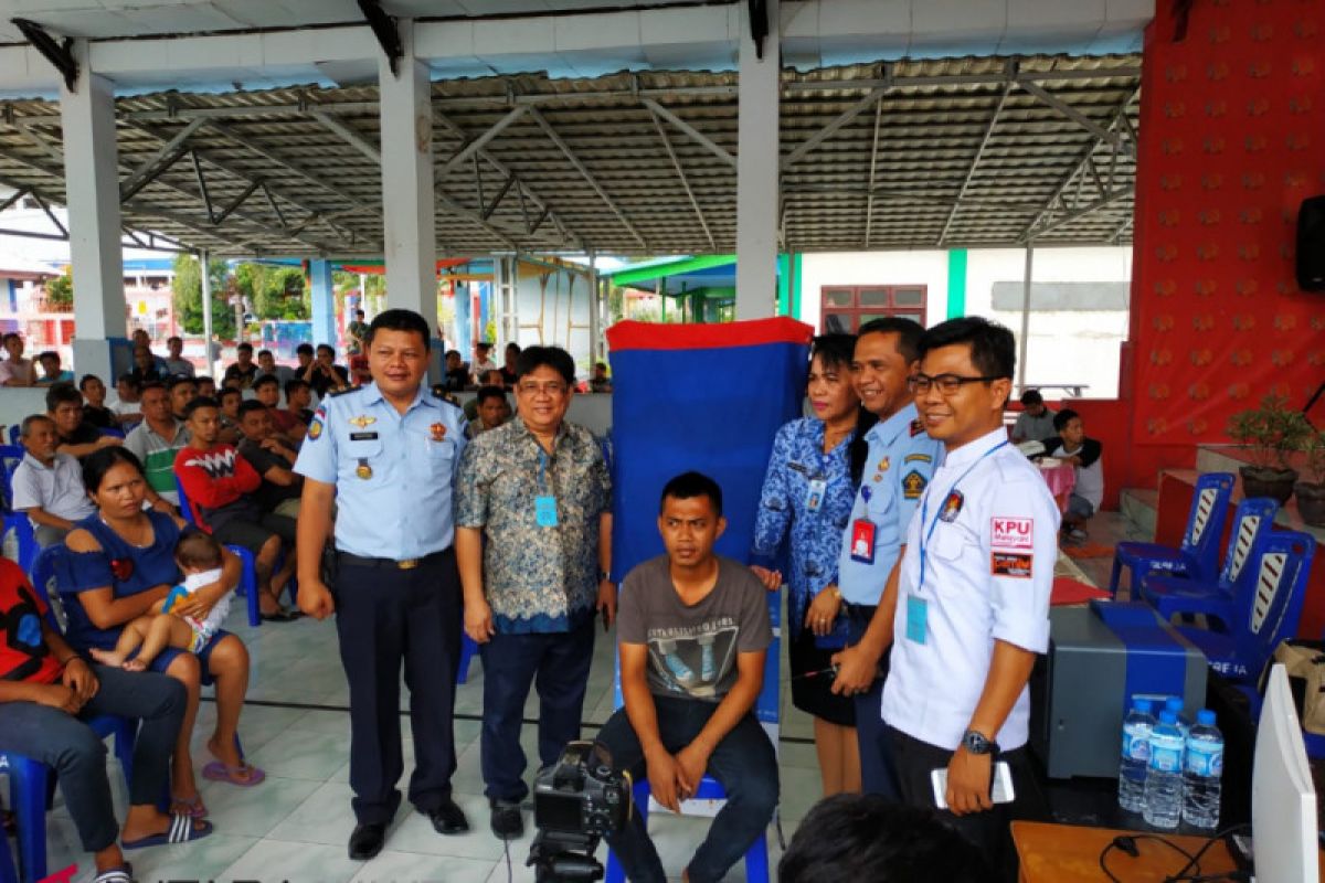 KPU-Disdukcapil Manado jemput bola rekam KTP-el di Rutan Malendeng
