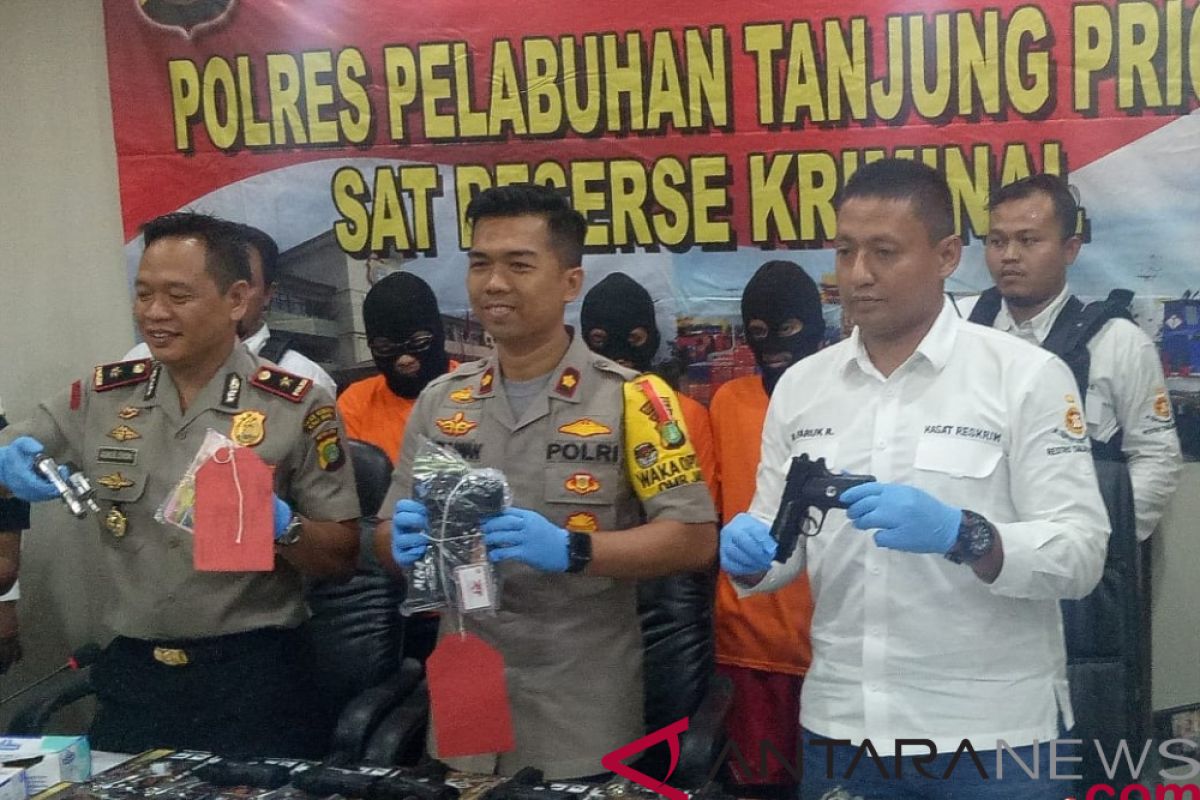 Polisi Tanjung Priok tangkap tiga penjual "air gun" ilegal