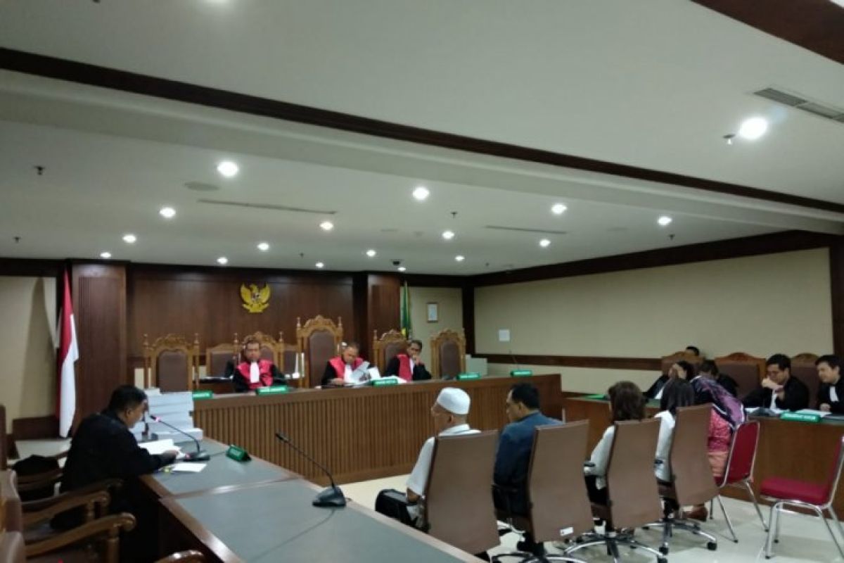 Terima suap Gubernur Sumut, lima anggota DPRD dituntut empat tahun penjara