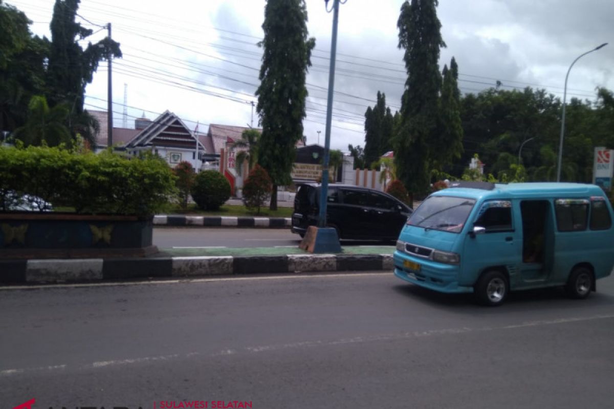 Akses jalan poros Maros-Makassar kembali normal