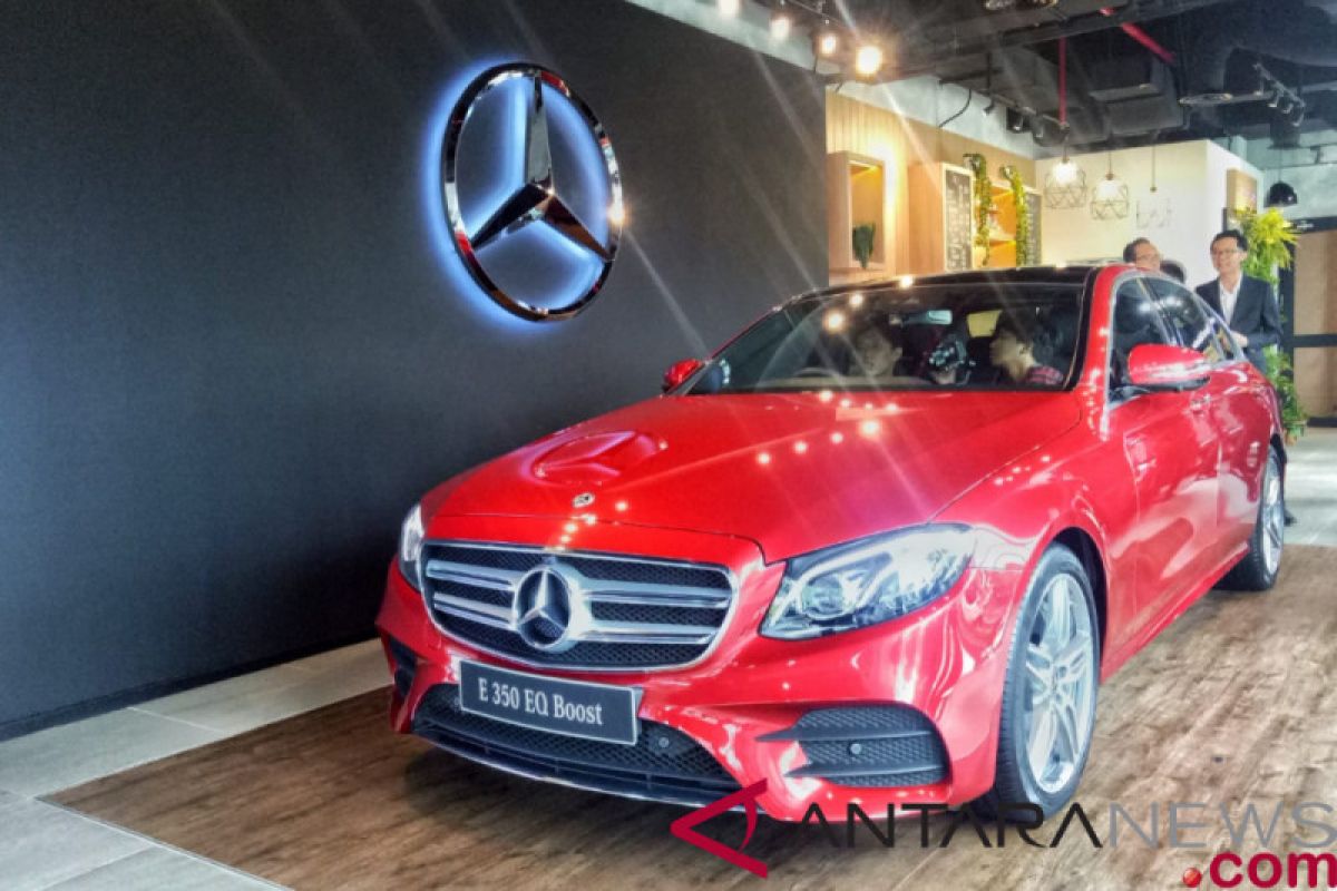 Mercedez Benz luncurkan E 350 EQ Boost