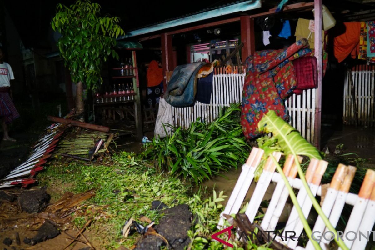 Pemkab Gorontalo Kirim Bantuan Korban Banjir Boalemo