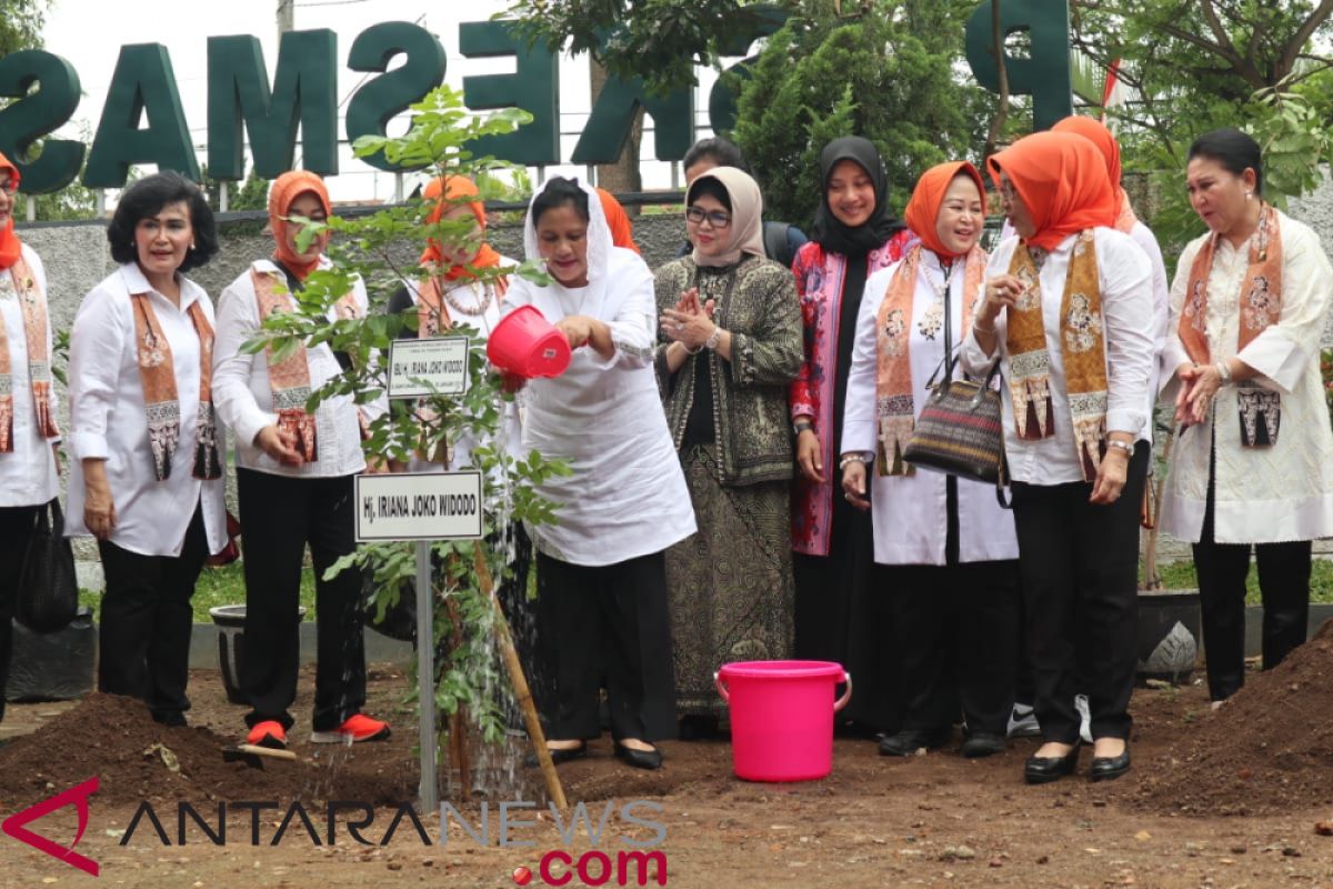 Ibu Negara kampanye pengurangan sampah plastik