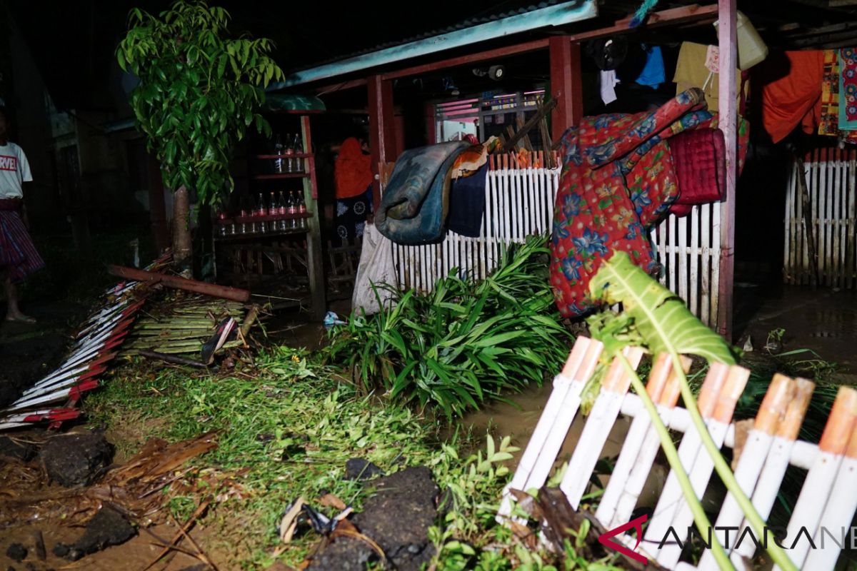 Gorontalo flooding affects nearly five thousand inhabitants