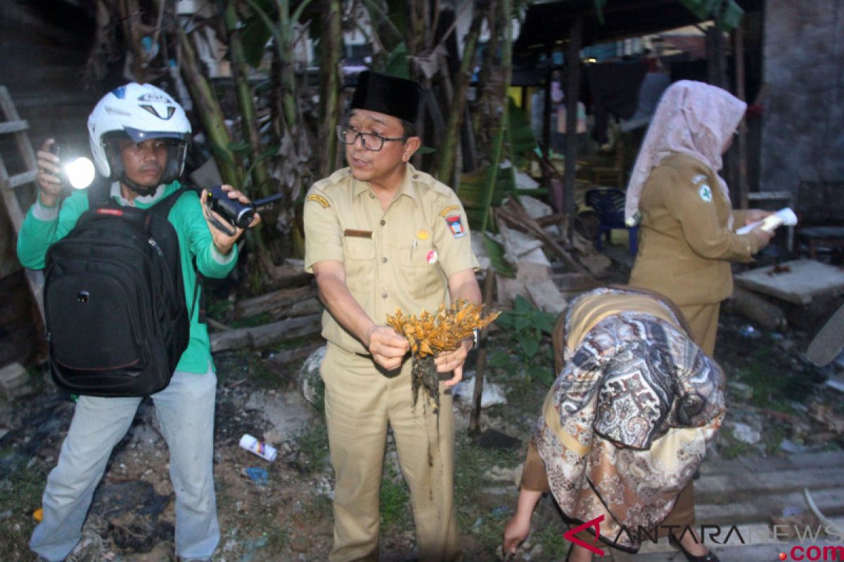 Polisi periksa 12 saksi terkait sate padang daging babi