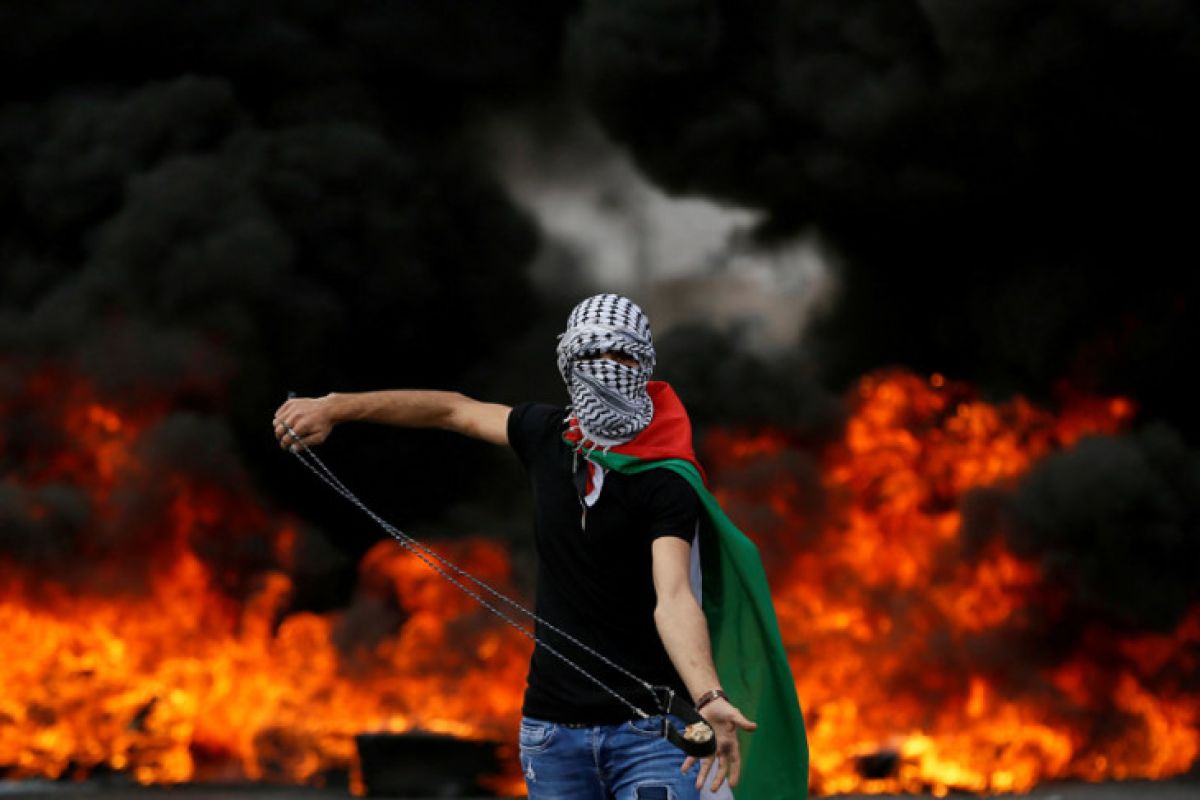 Pasukan Israel Tahan 15 Orang Palestina di Tepi Barat
