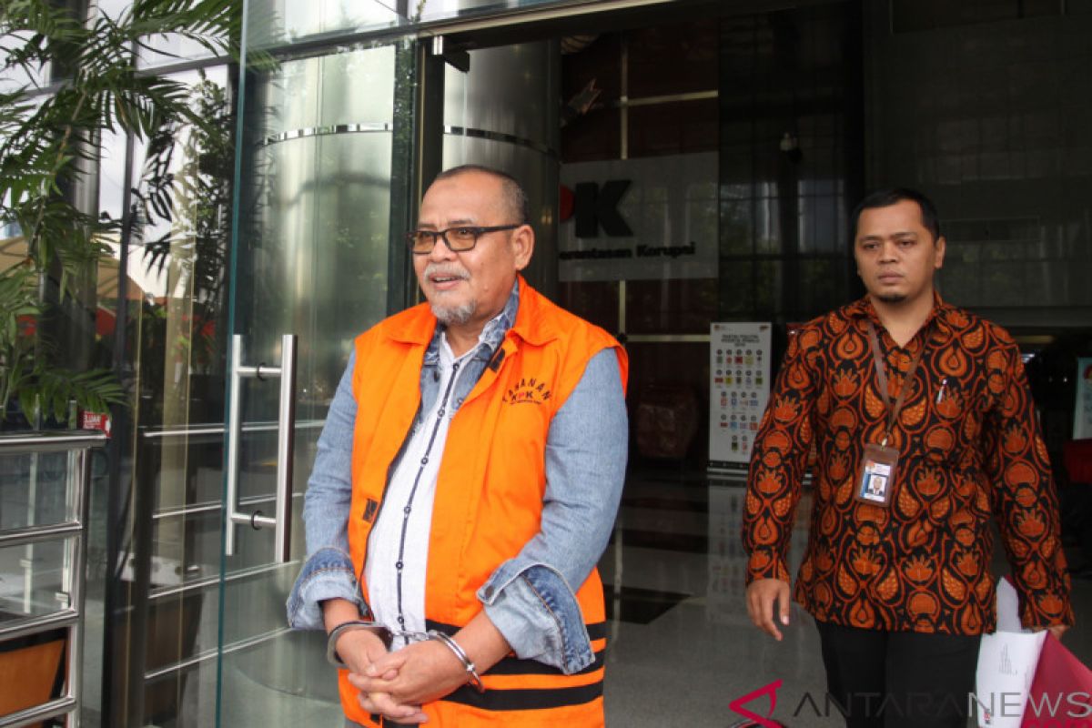 KPK perpanjang penahanan tersangka korupsi proyek jalan Kabupaten Bengkalis