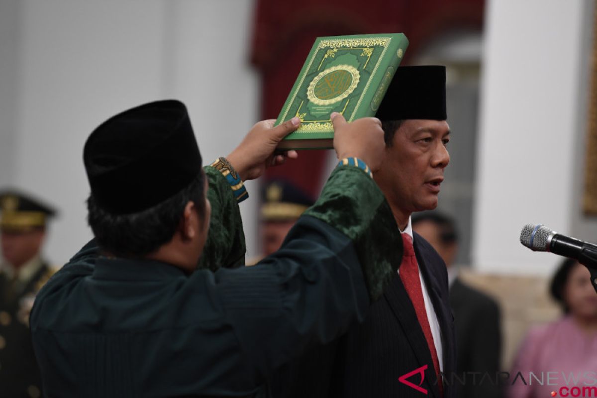 President Jokowi inaugurates Doni Monardo as BNPB chief