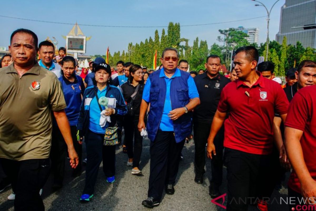 Merasa pengalaman jadi Presiden Indonesia, SBY undang Tim Debat Prabowo-Sandi