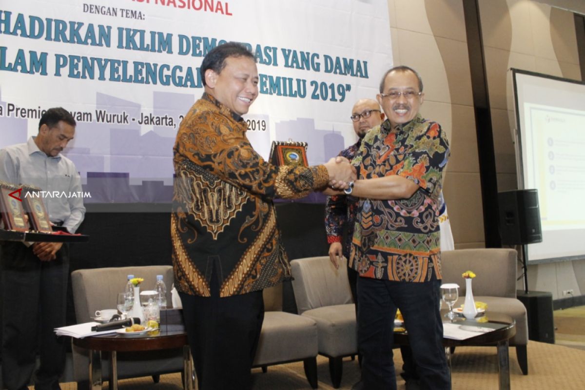 Armuji Laporkan Pelanggaran Pengawasan Pemilu di Surabaya ke Bawaslu RI
