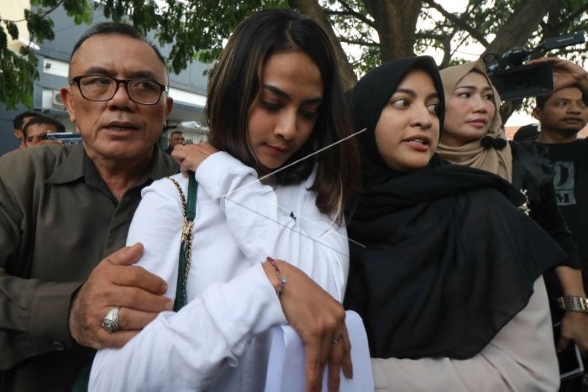 Usai dietapkan sebagai tersangka, Vanessa Angel merasa kian disudutkan