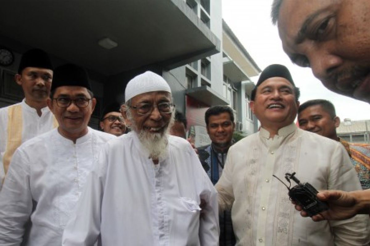 Yusril: Abubakar Baasir memiliki hak dibebaskan