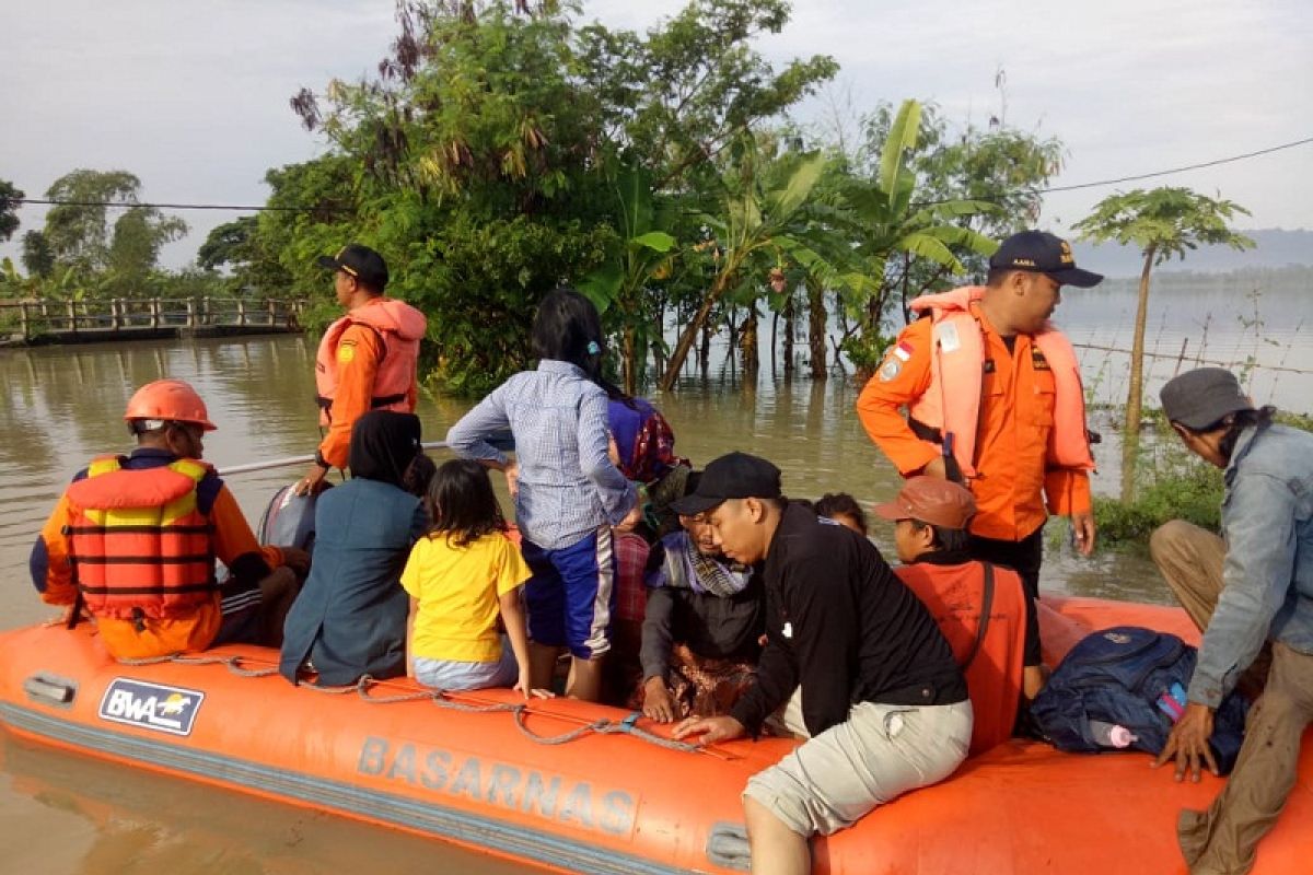 Sejumlah desa di Kebumen masih terendam banjir