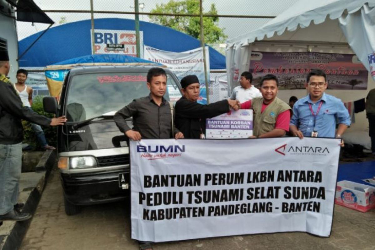 Perum LKBN Antara Salurkan Bantuan Bagi Korban Tsunami Selat Sunda