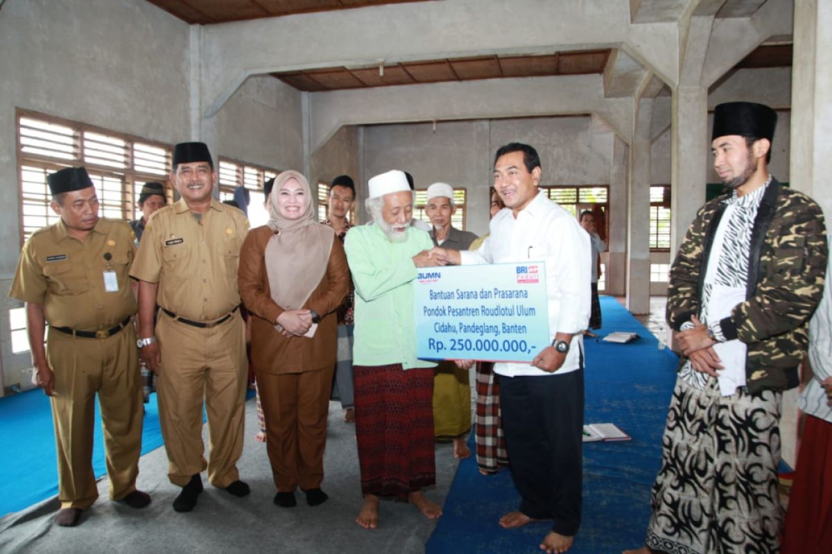 BRI Salurkan Dana CSR Untuk Ponpes di Kabupaten Pandeglang