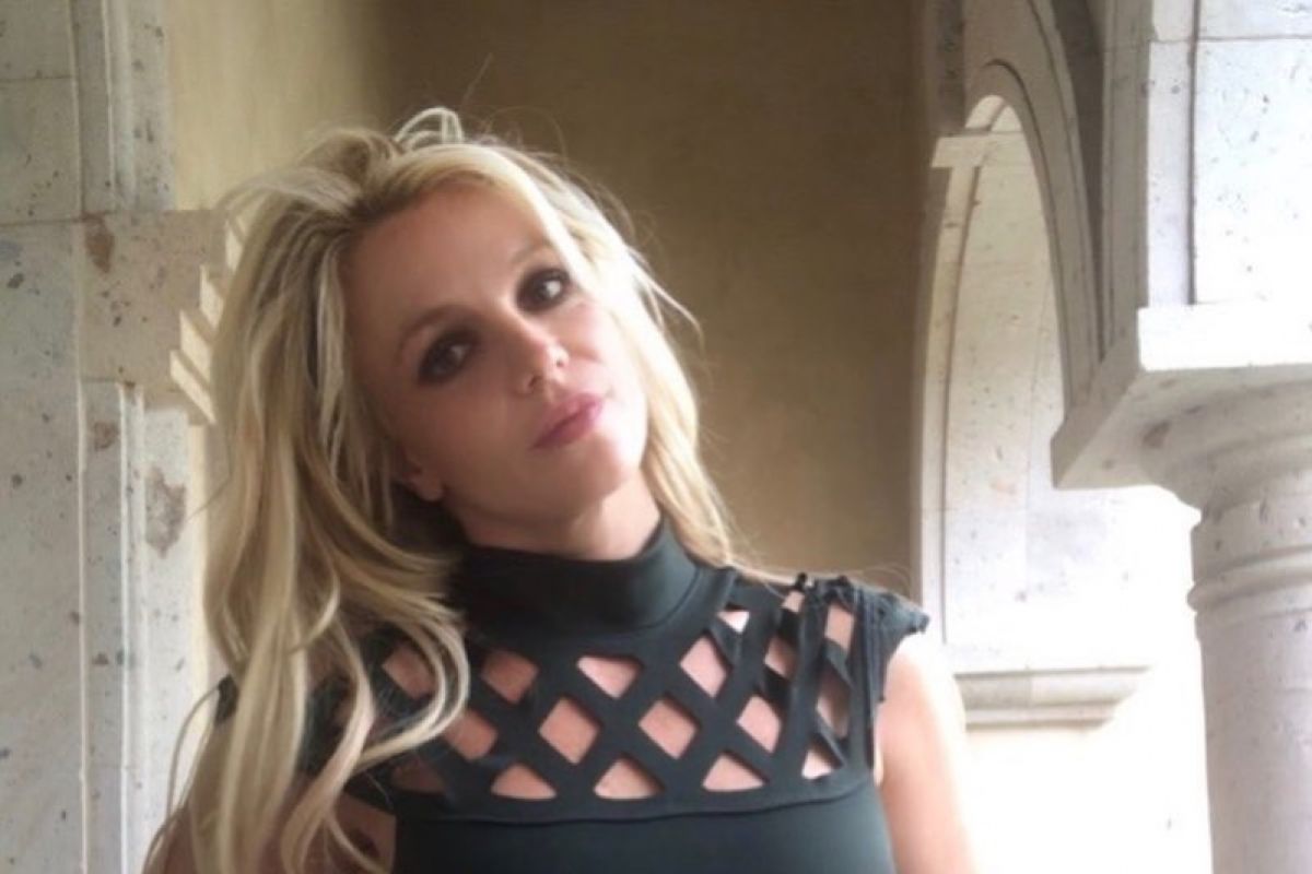 Alasan Britney Spears tunda konser tur Las Vegas