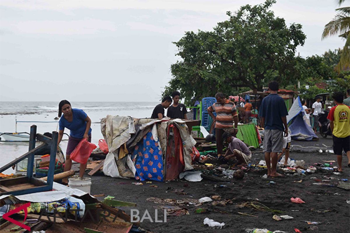 Buleleng rugi Rp728 juta akibat angin kencang