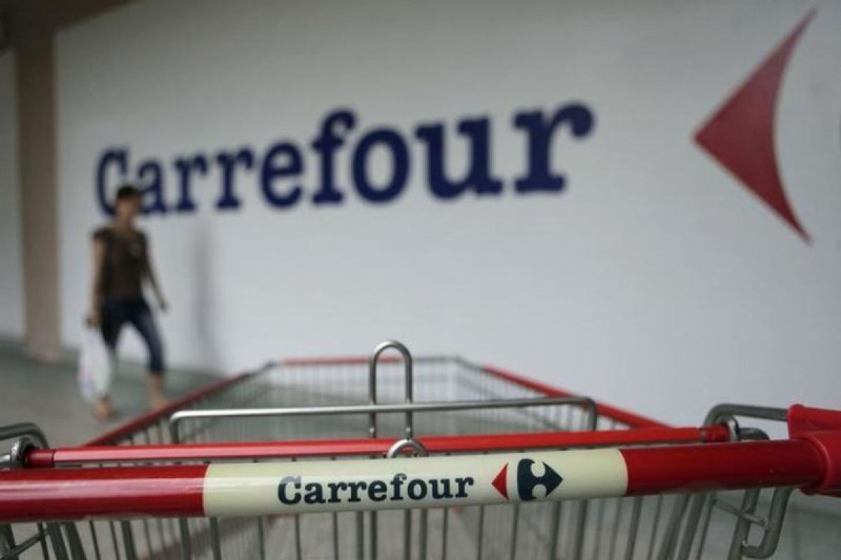 Bursa Prancis menguat 0,33 persen, namun saham Carrefour anjlok